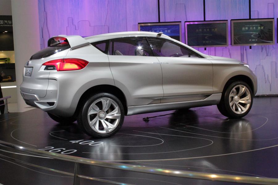  FAW X Concept SUV 2011 года  (фото 14 из 38)